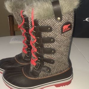Sorel Women’s Tonfino boots